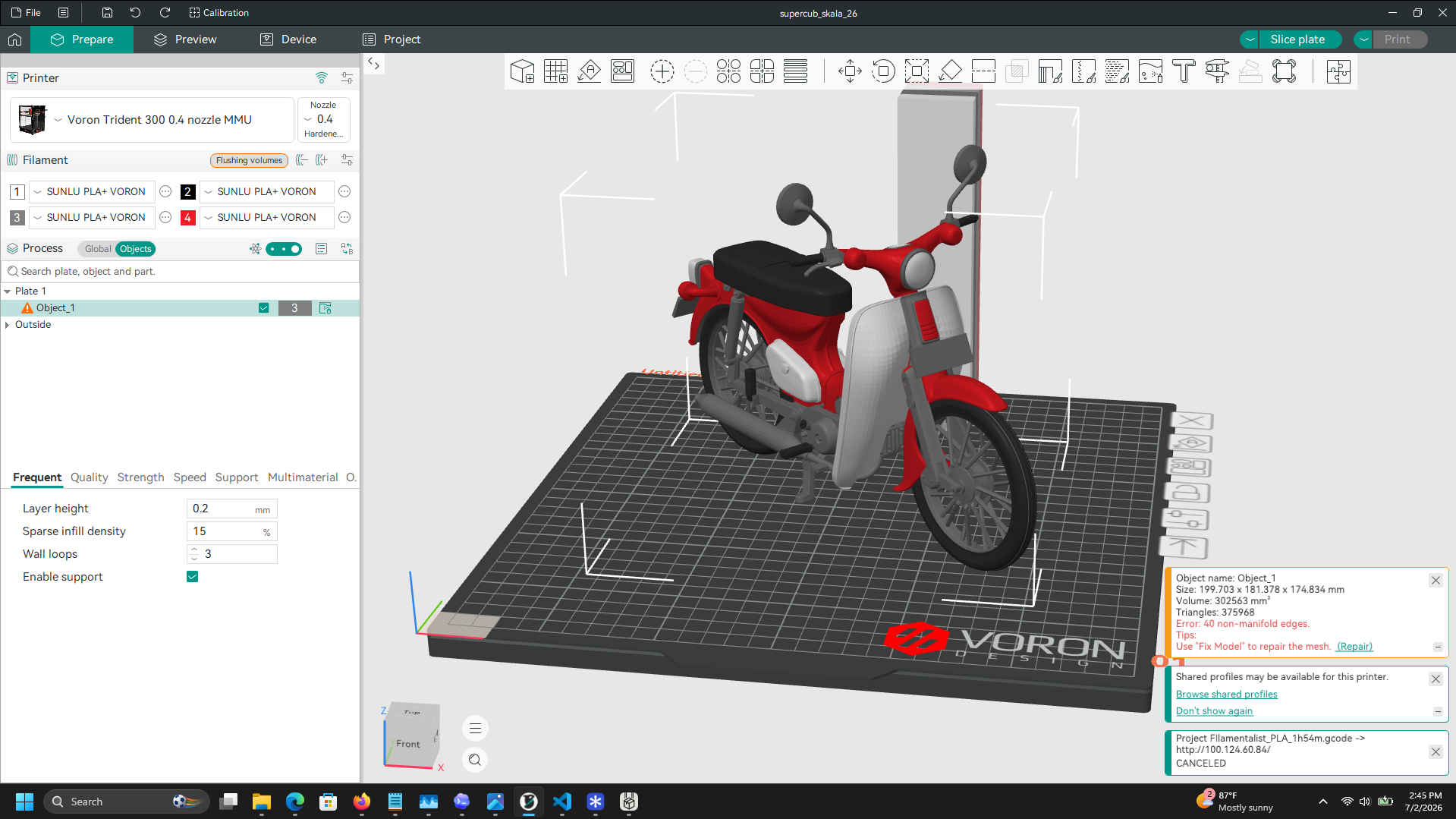 Komponen moped ditata di slicer untuk dicetak 3D